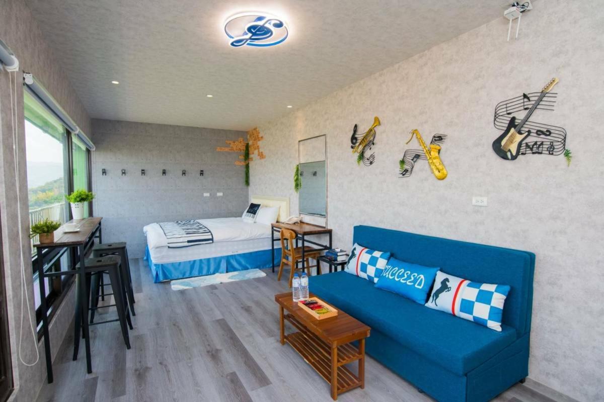 Ferienwohnung Rainbow Hill House彩虹山舍 Shigang Exterior foto