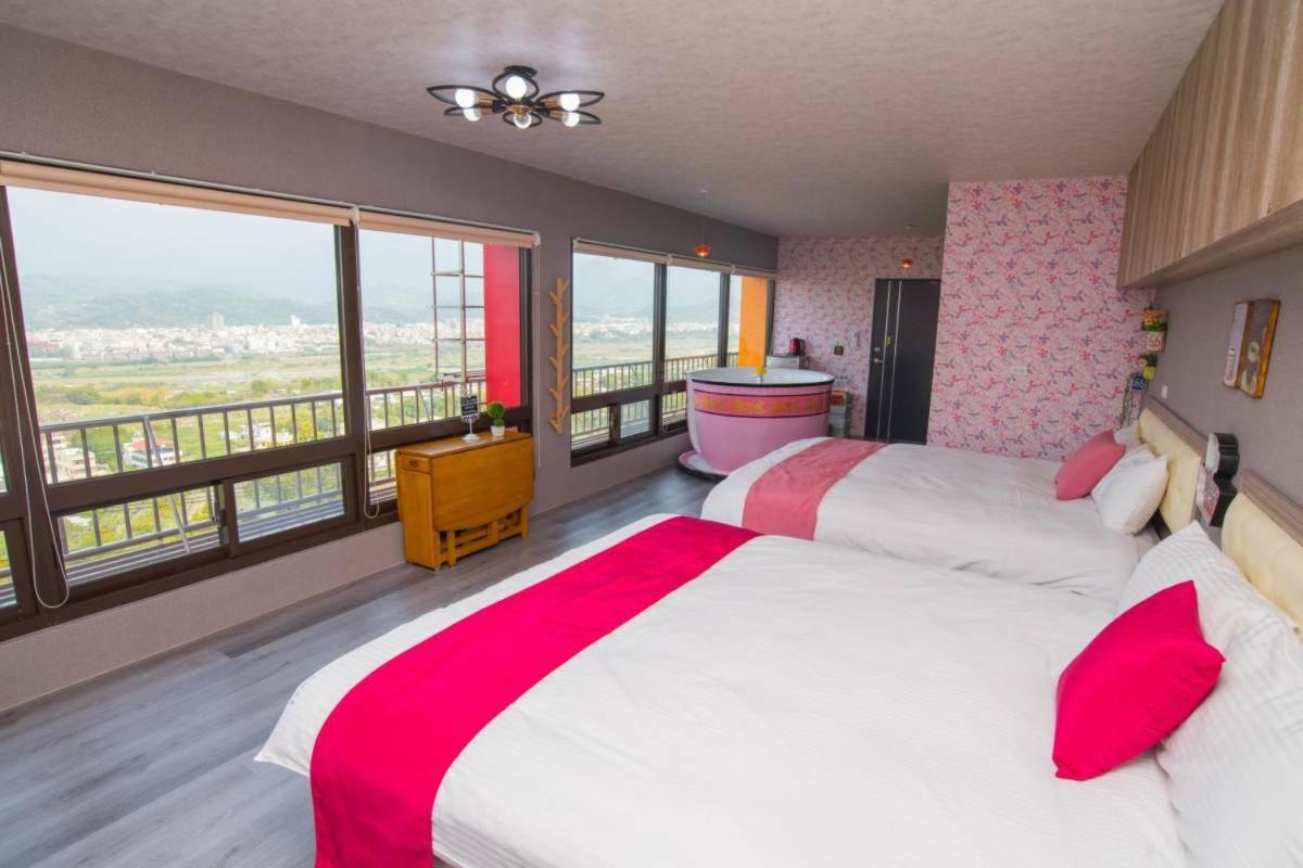 Ferienwohnung Rainbow Hill House彩虹山舍 Shigang Exterior foto