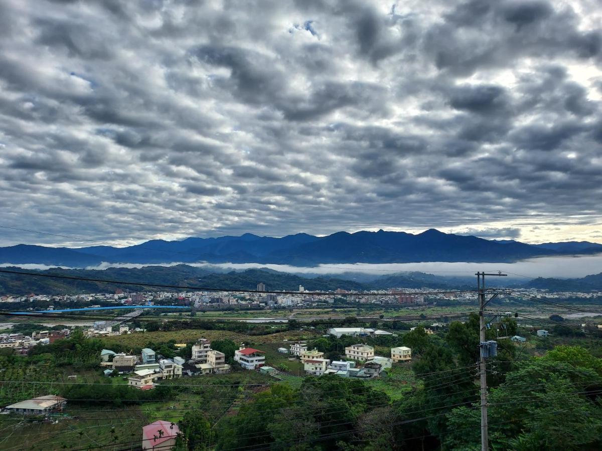 Ferienwohnung Rainbow Hill House彩虹山舍 Shigang Exterior foto