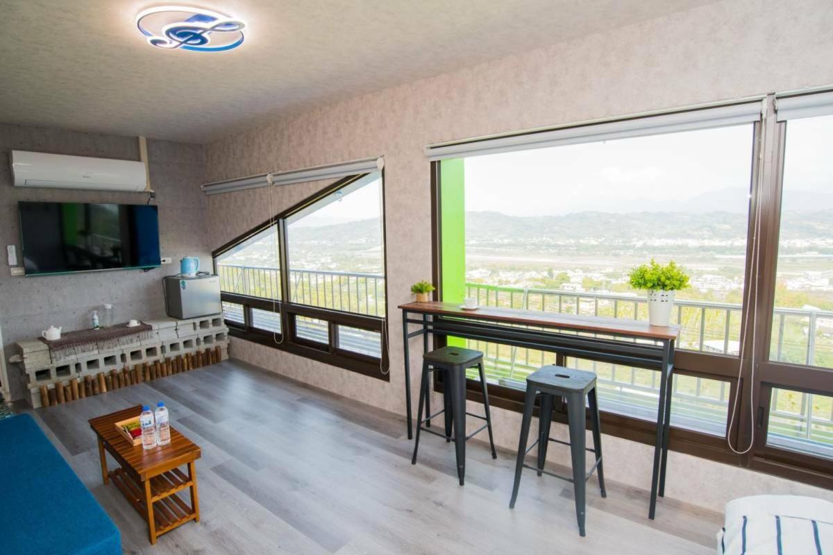 Ferienwohnung Rainbow Hill House彩虹山舍 Shigang Exterior foto