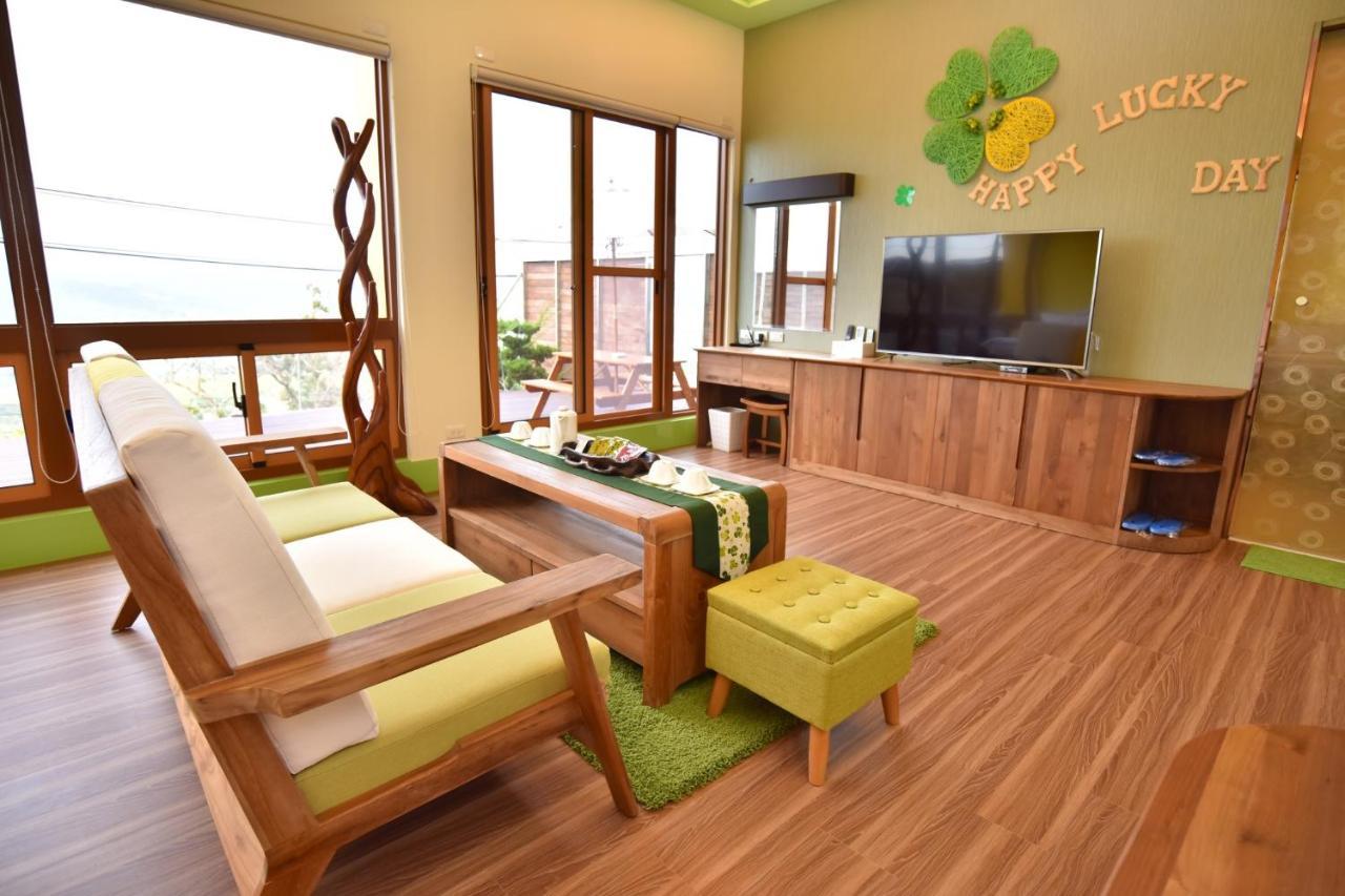 Ferienwohnung Rainbow Hill House彩虹山舍 Shigang Exterior foto